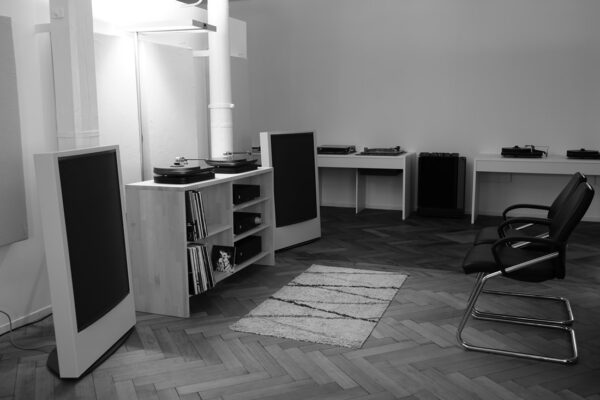 9-emt-listening_1